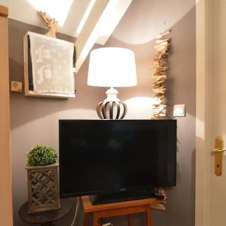 Сasa de vacaciones Beautiful Holiday Home In Villers-Sur-Lesse Near The Forest