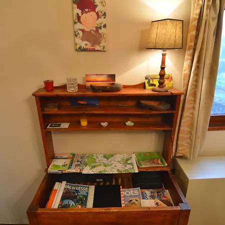 Сasa de vacaciones Beautiful Holiday Home In Villers-Sur-Lesse Near The Forest *
