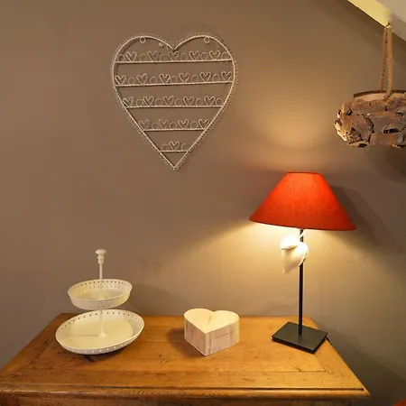 Beautiful Holiday Home In Villers-Sur-Lesse Near The Forest *