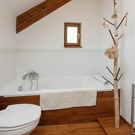 Сasa de vacaciones Beautiful Holiday Home In Villers-Sur-Lesse Near The Forest
