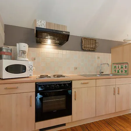 Сasa de vacaciones Beautiful Holiday Home In Villers-Sur-Lesse Near The Forest *