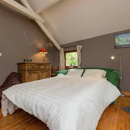 Beautiful Holiday Home In Villers-Sur-Lesse Near The Forest